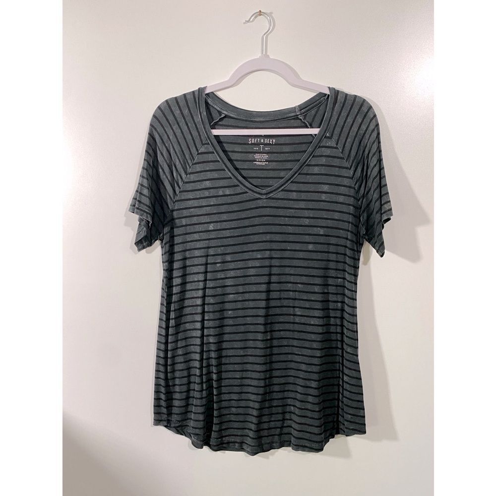 AE Soft & Sexy V-Neck Shirt Short Sleeve Black and Gray Stripes Size Small